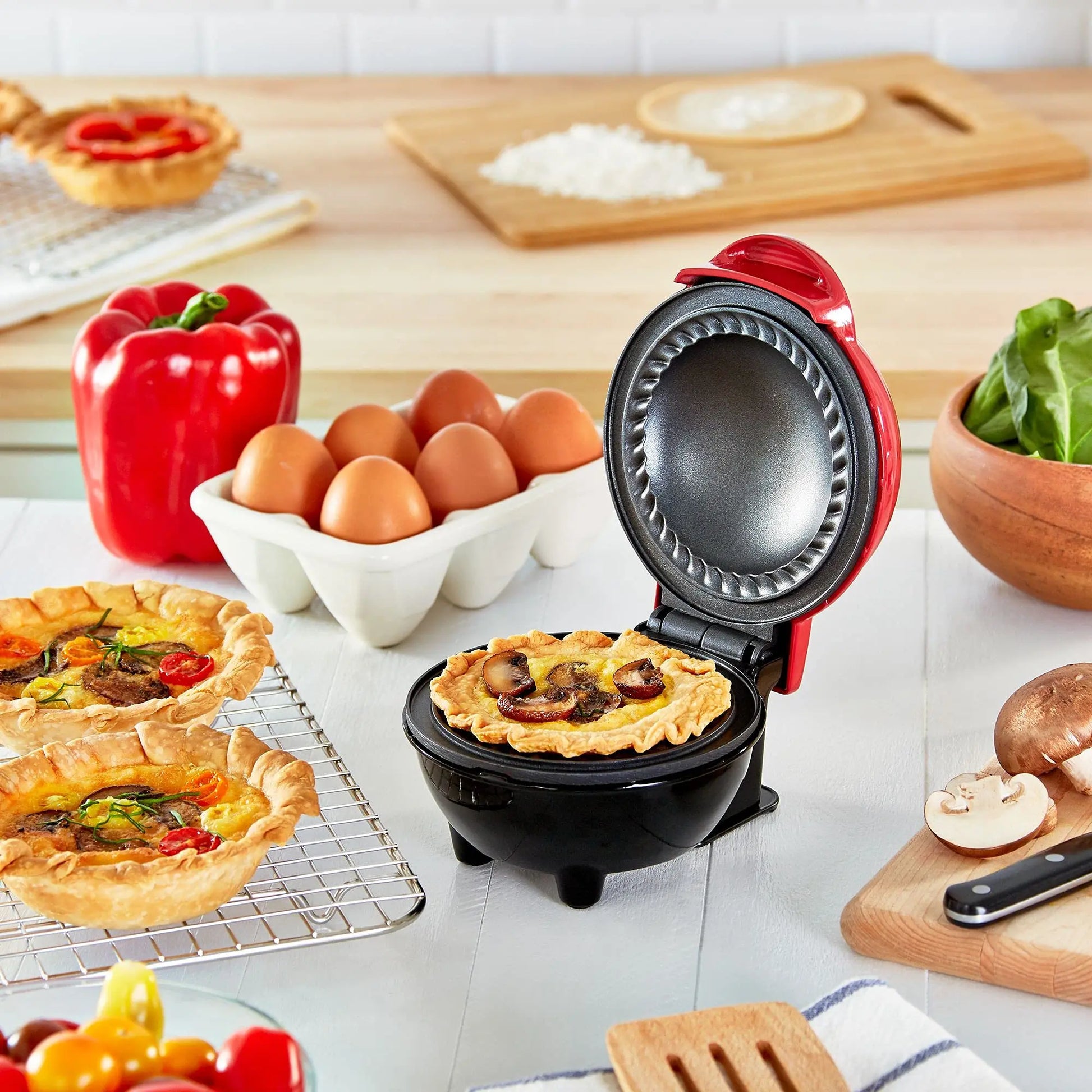 Mini Pie Maker Red - Retail Therapy Outlet